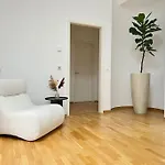 Apartment Penthouse Am Waldplatz *