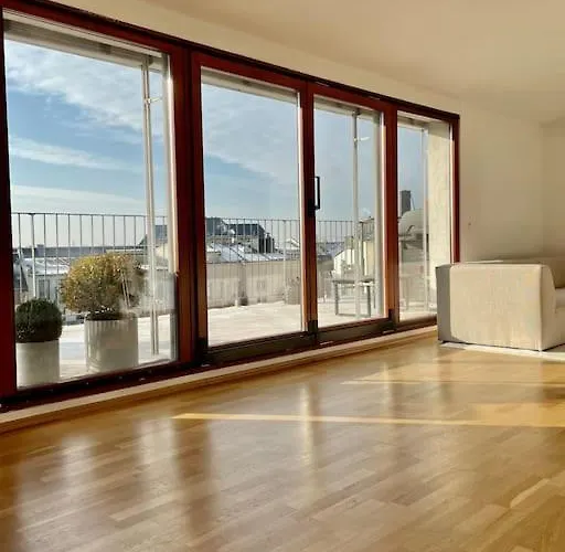 Penthouse Am Waldplatz Apartment